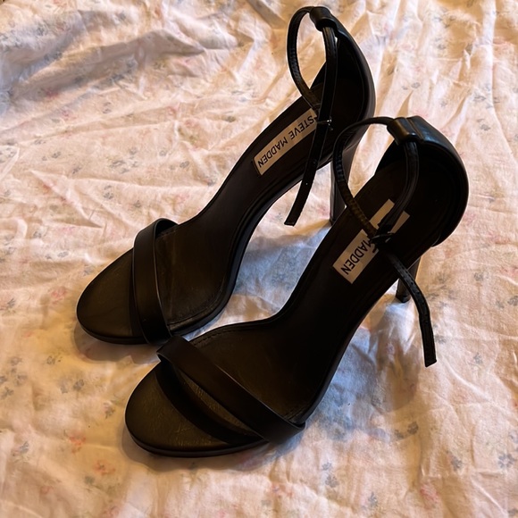 Steve Madden Stecy Sandals - Picture 4 of 5